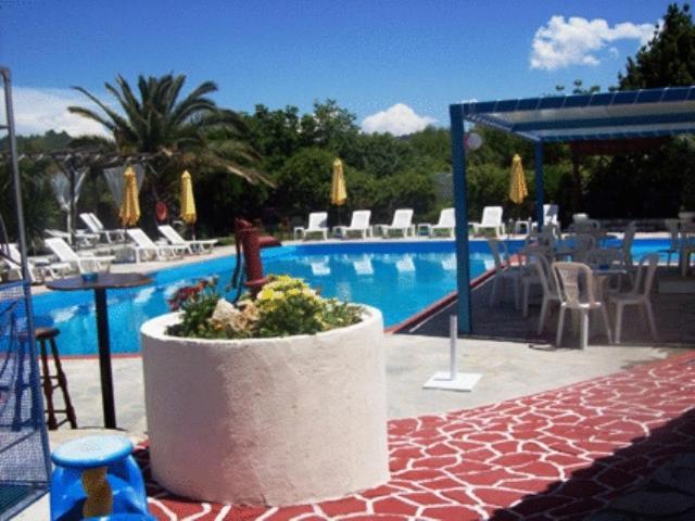 Aquarius Hotel Fourka Extérieur photo