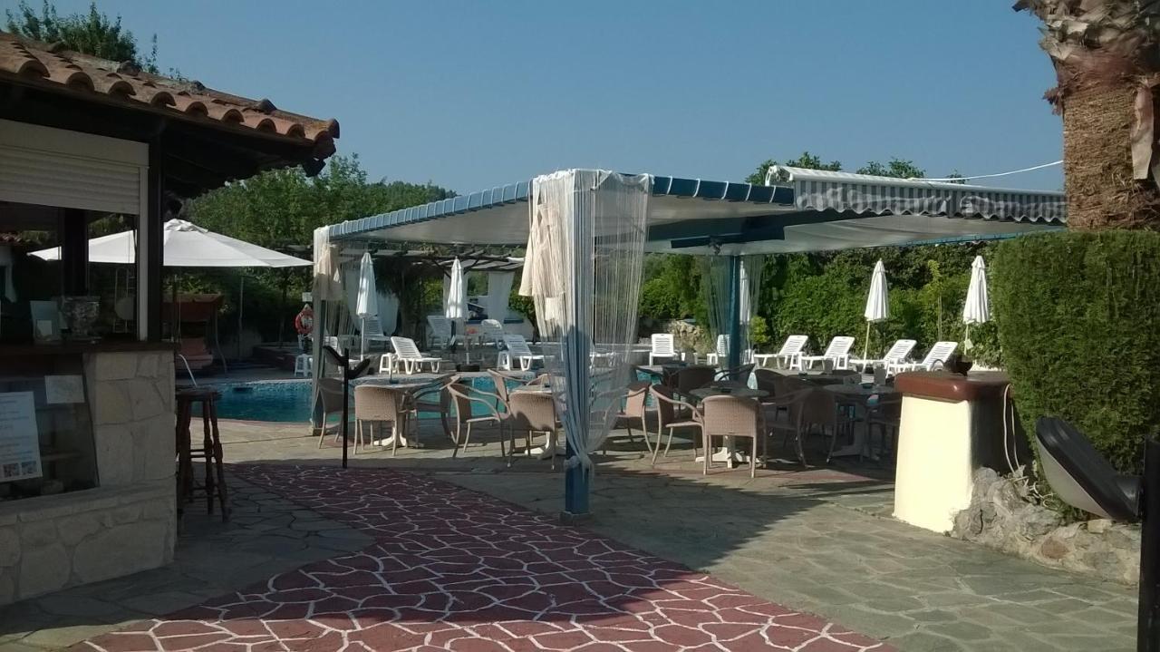 Aquarius Hotel Fourka Extérieur photo