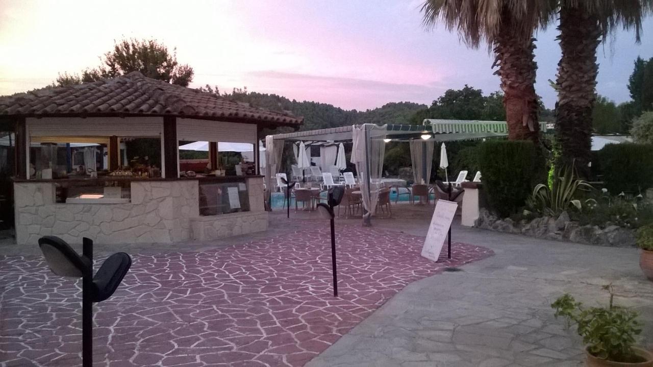 Aquarius Hotel Fourka Extérieur photo