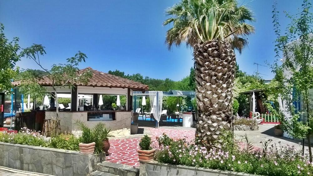 Aquarius Hotel Fourka Extérieur photo