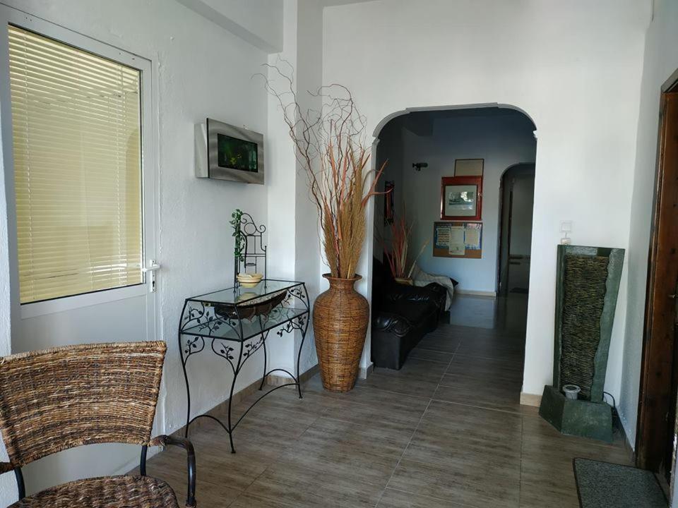 Aquarius Hotel Fourka Extérieur photo
