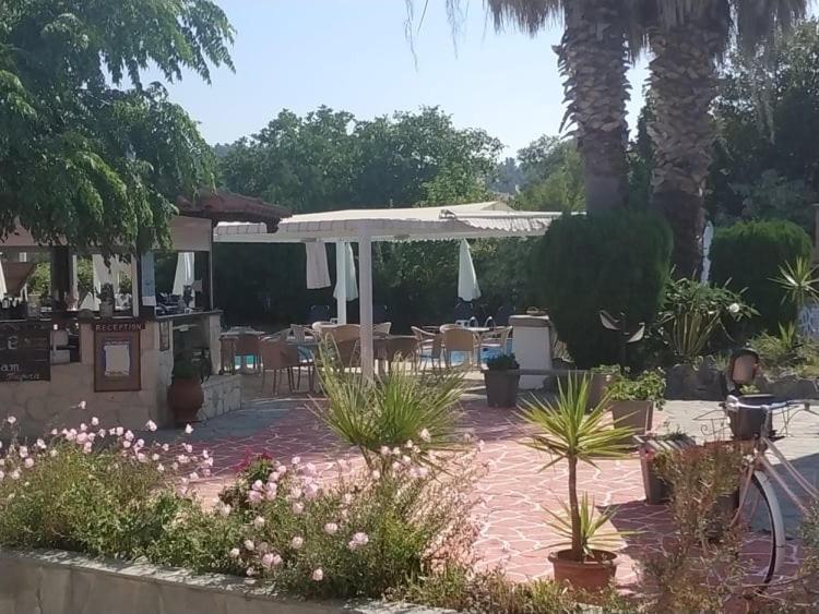 Aquarius Hotel Fourka Extérieur photo