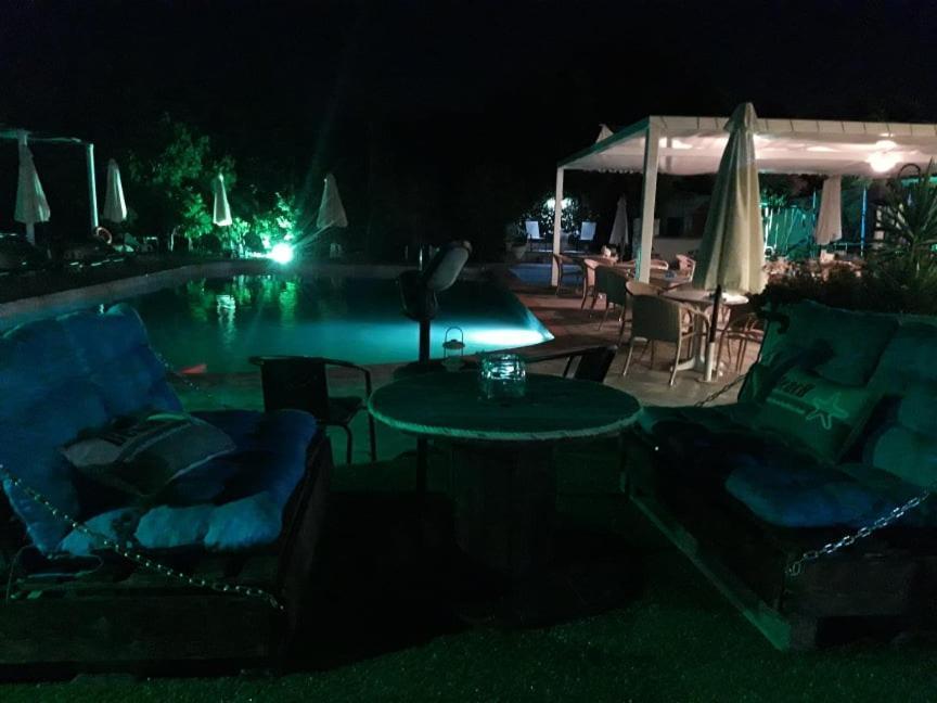 Aquarius Hotel Fourka Extérieur photo