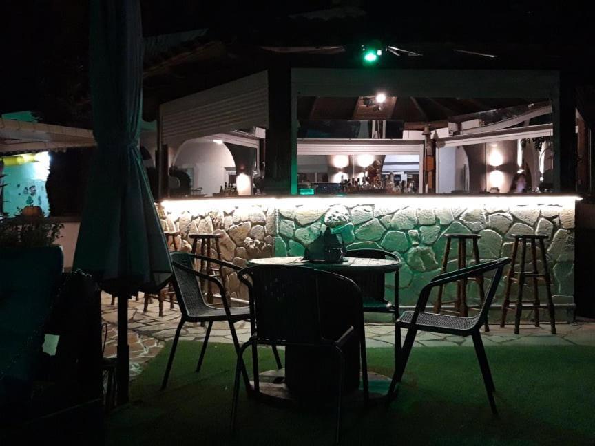 Aquarius Hotel Fourka Extérieur photo